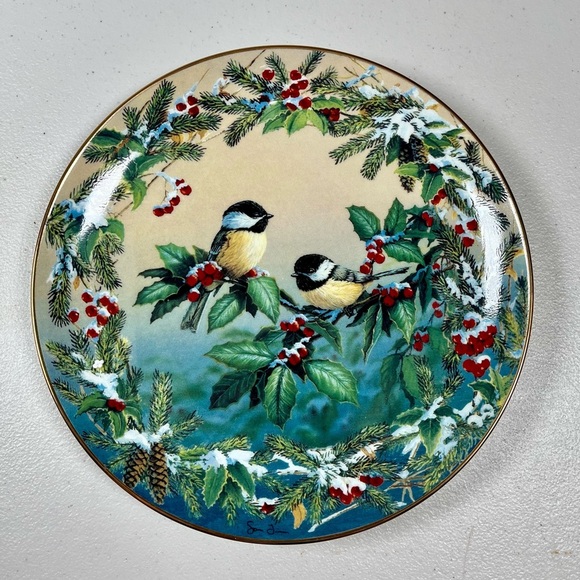 The Bradford Exchange Other - 8 inch Bradford Exchange plate “Little Winter Spirits”